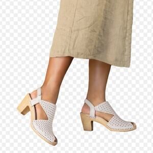 NWOT Dansko Women Cream Teagan Vintage Leather Peep-Toe Heeled Sandals Size 11